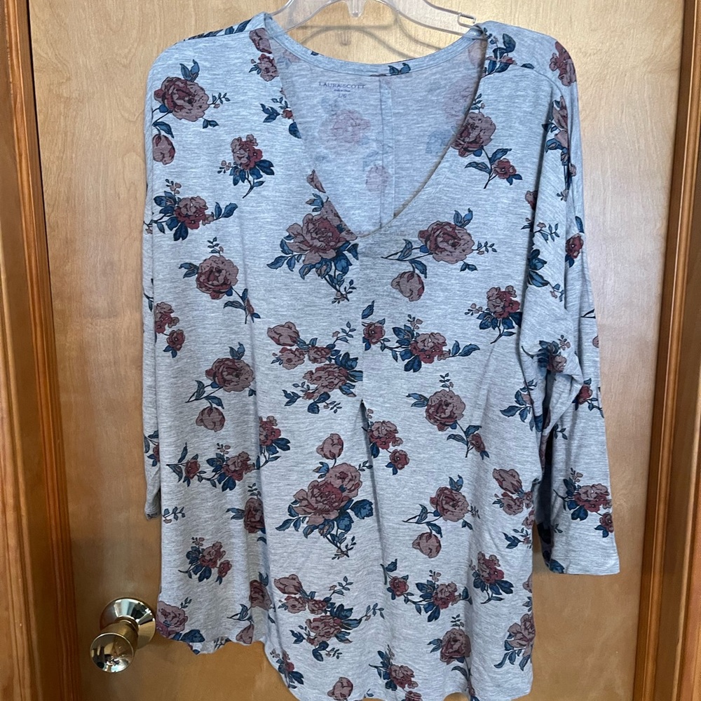 Laura Scott Multi colored tunic too. Size LG.